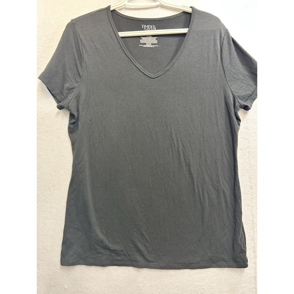 Time and Tru Women's‎ Size Large V-Neck T-Shirt